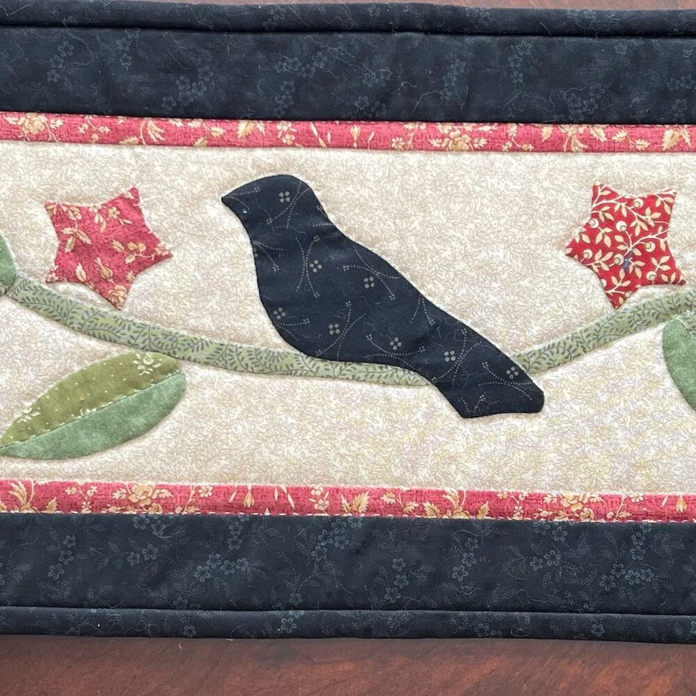 Handcrafted Appliqué Folk Art BLACK BIRD Quilted Table Runner Topper Handmade